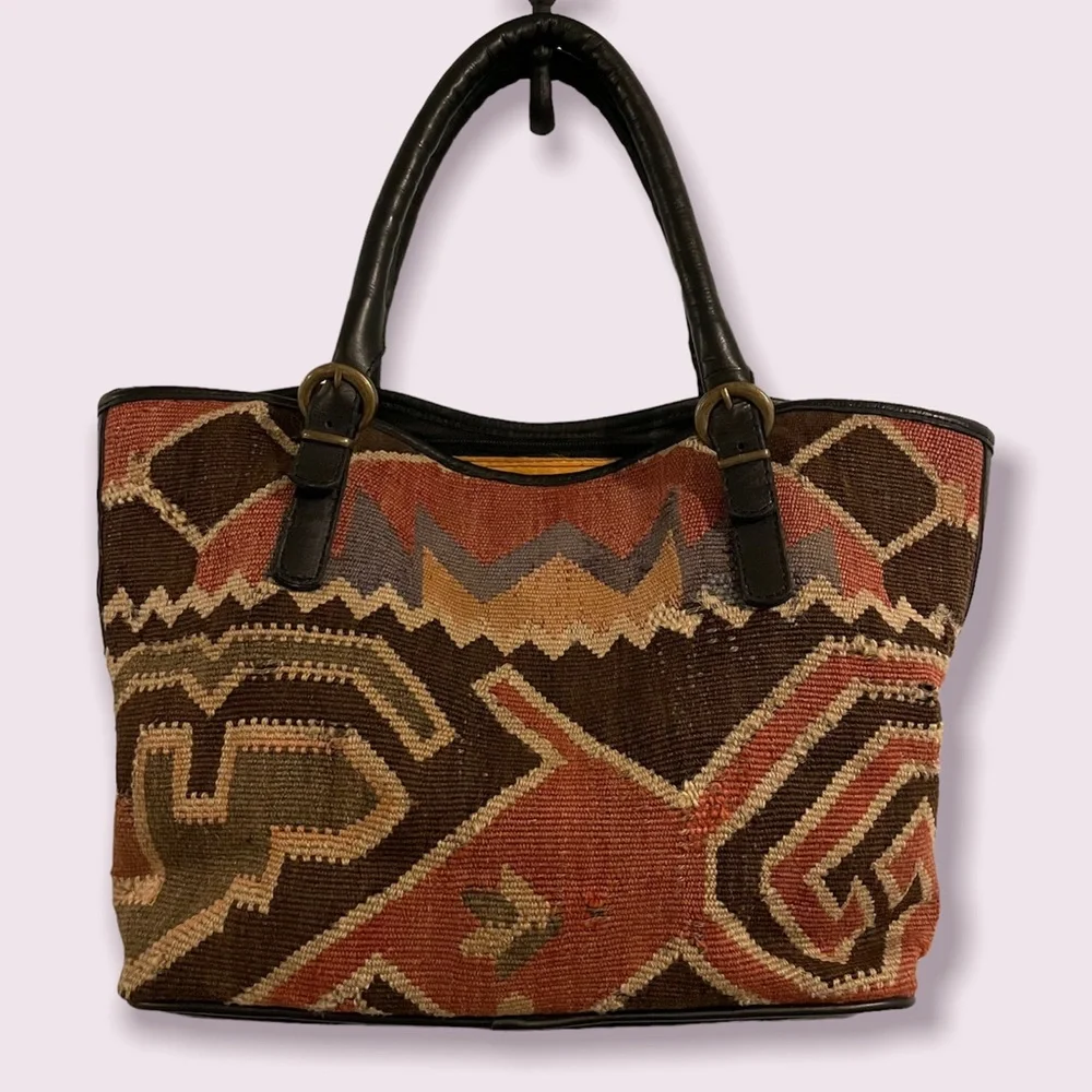Recycled Rug Scraps Handbag - Picture 1 of 6